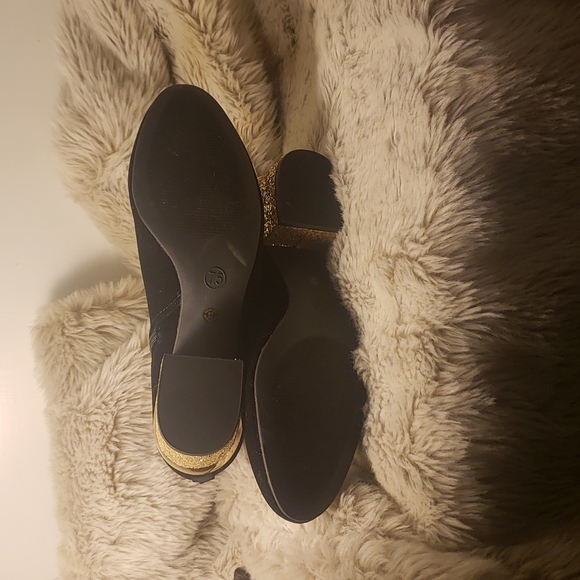 20% off SALE Liz Claiborne 2in Golden Heels size 7.5 - Picture 6 of 8